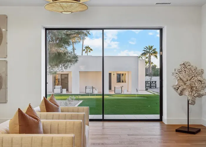 Elite Retreat Holiday home
