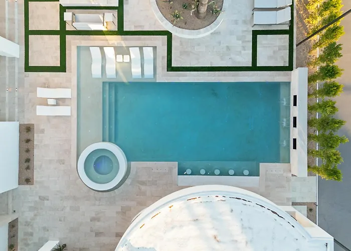 Elite Retreat Holiday home *