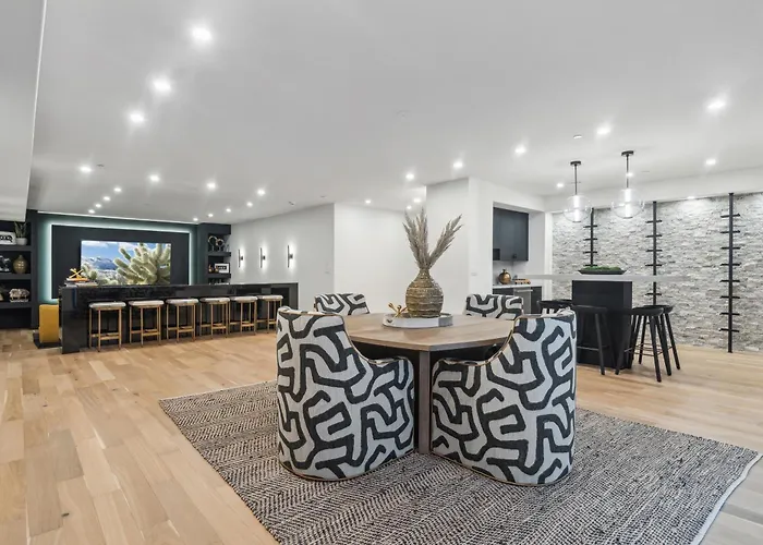 Elite Retreat Holiday home