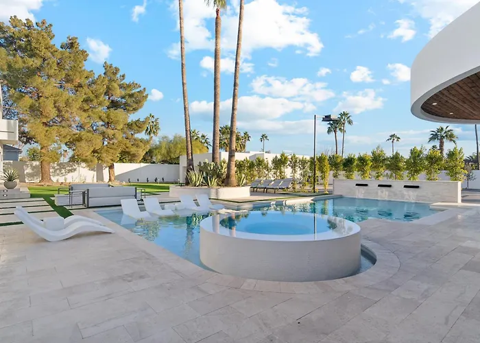 Elite Retreat Holiday home *